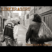 Con La Bolsa Al Hombro