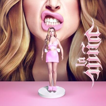 La Niña de La Escuela (ft Belinda y TINI)