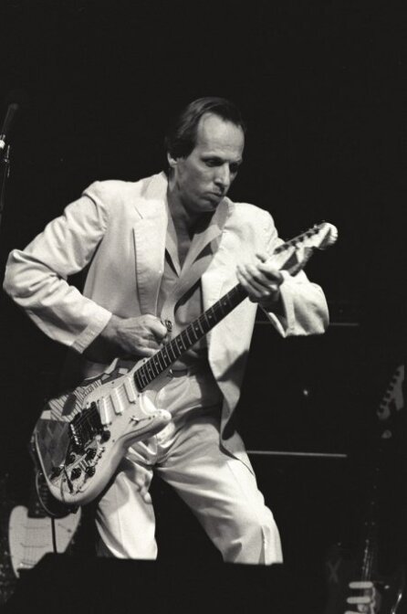 Adrian Belew