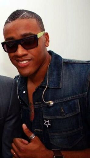 Gostosa (ft Loony Johnson)