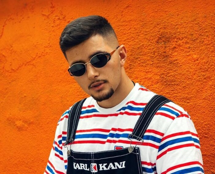 19 Uhr (ft Tingulli Trent)