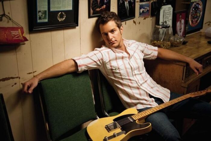 Easton Corbin