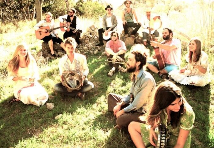 Edward Sharpe And The Magnetic Zeros