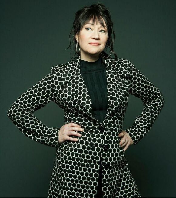 Holly Cole