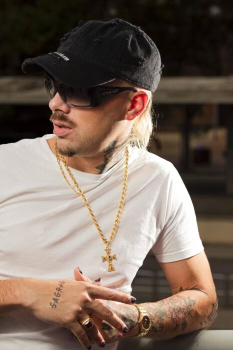 Zafiro (remix) (ft RVFV)