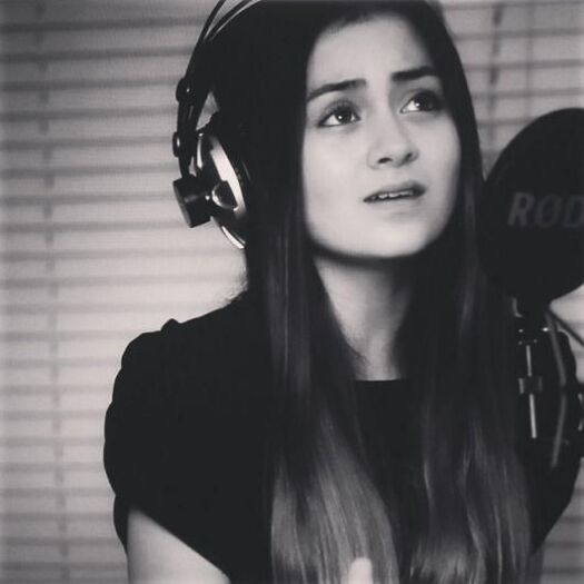 Jasmine Thompson
