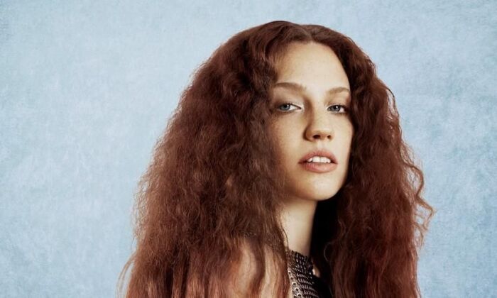 Jess Glynne