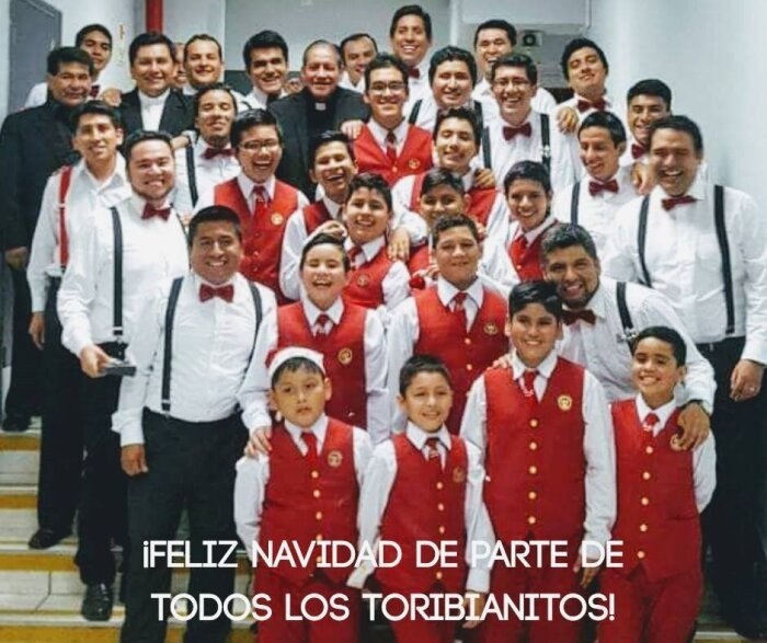 Jingle Bells / Joy To The World / Te Deseamos Felices Pascuas / Cantares de Navidad (medley)