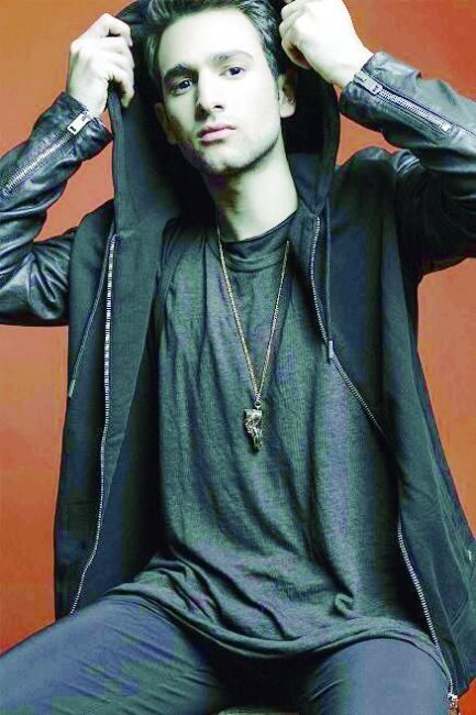 7 Rings (ft Nicki Minaj & Jennie Kim)