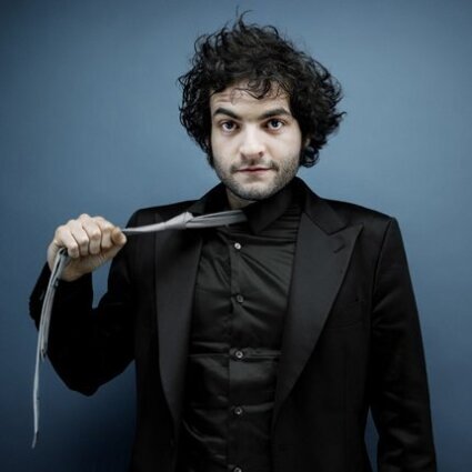 Solidarité (ft Seu Jorge, Lamomali, Toumani Diabaté, Sidiki Diabaté, Nekfeu, Youssou N'Dour, Sanjay Khan, Santigold, Hiba Tawaji)