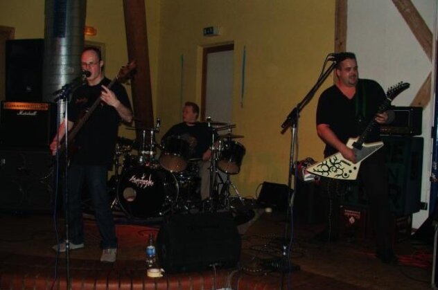 Close Your Eyes to See