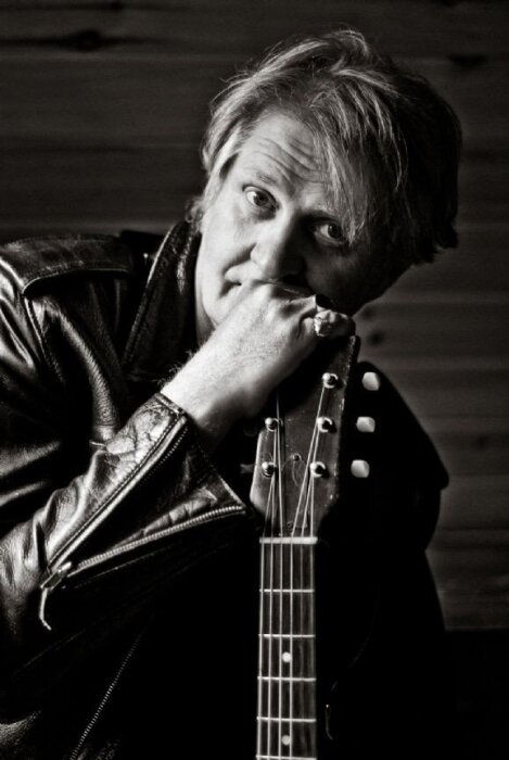 Tom Cochrane
