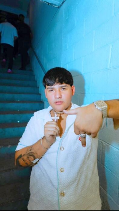 ZAZA (ft Óscar Maydon)