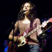 Edie Brickell & New Bohemians