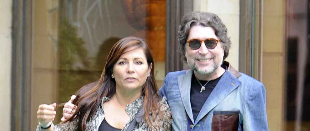 El cantante Joaquín Sabina se casa con Jimena Coronado